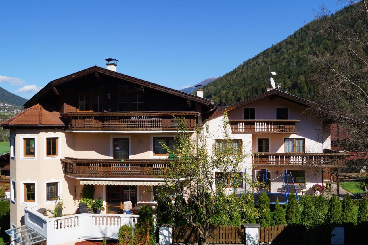 Ferienhaus Bergblick Fulpmes Buitenkant foto
